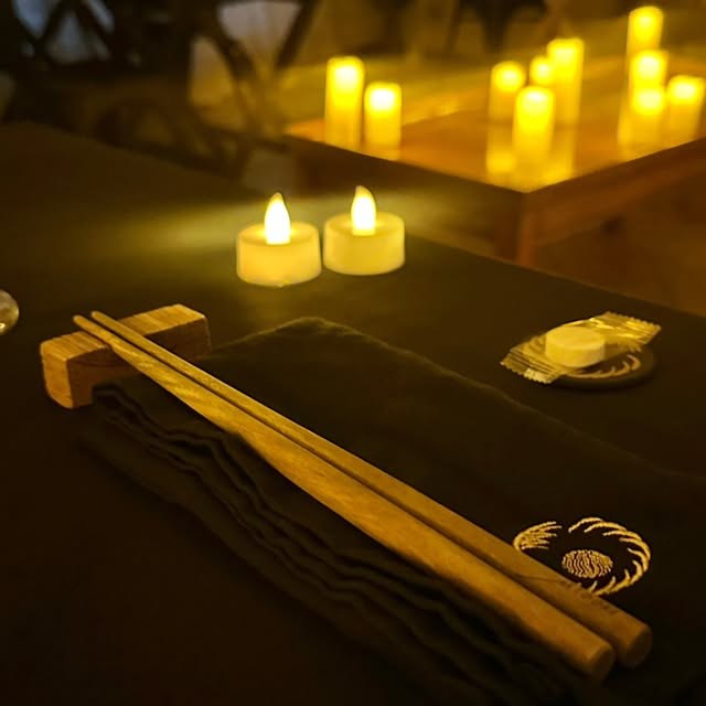 Mesa con velas